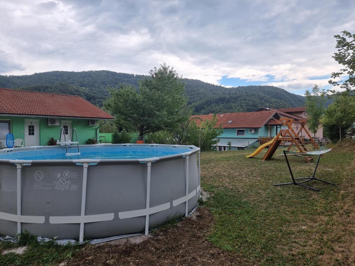 Apartma Patricija - Big Apartment For 6 Tolmin Exterior foto